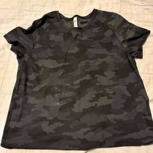 lululemon athletica Camo Short Sleeve Tee - Black and Gray